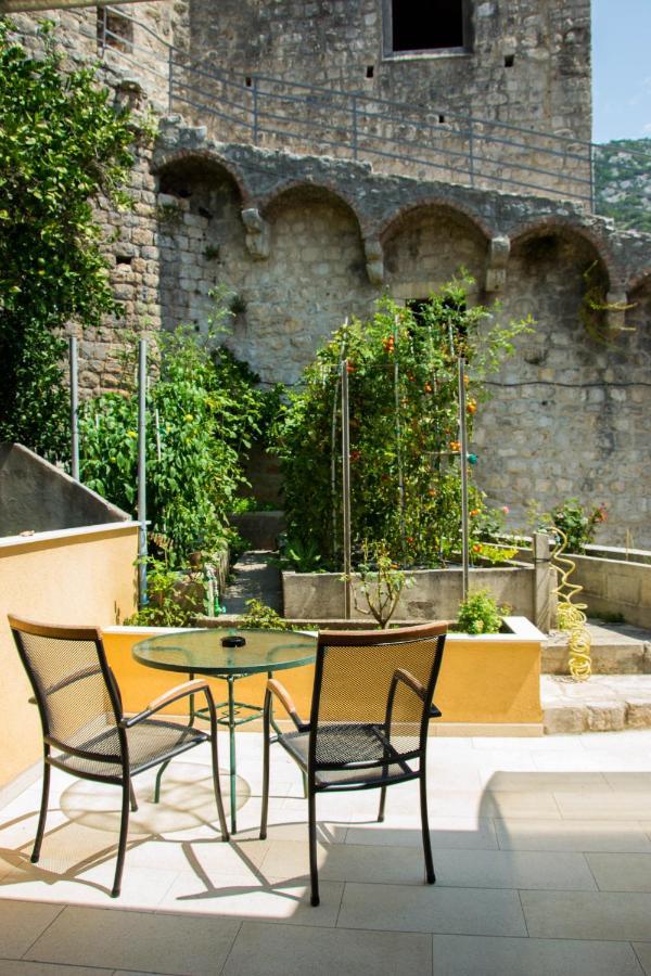 House Ina Ston Hotel Exterior foto